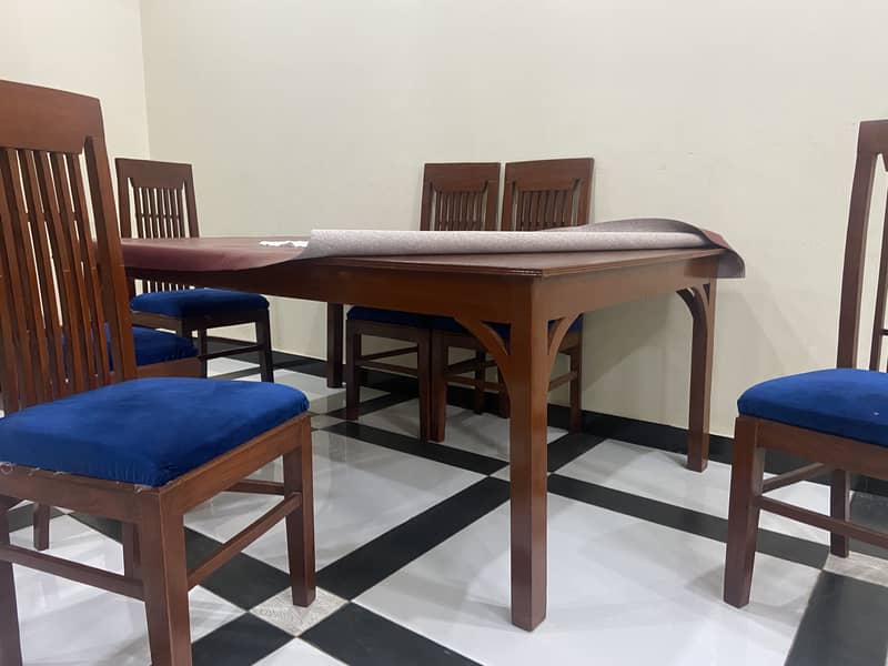 6 person used dining table 1