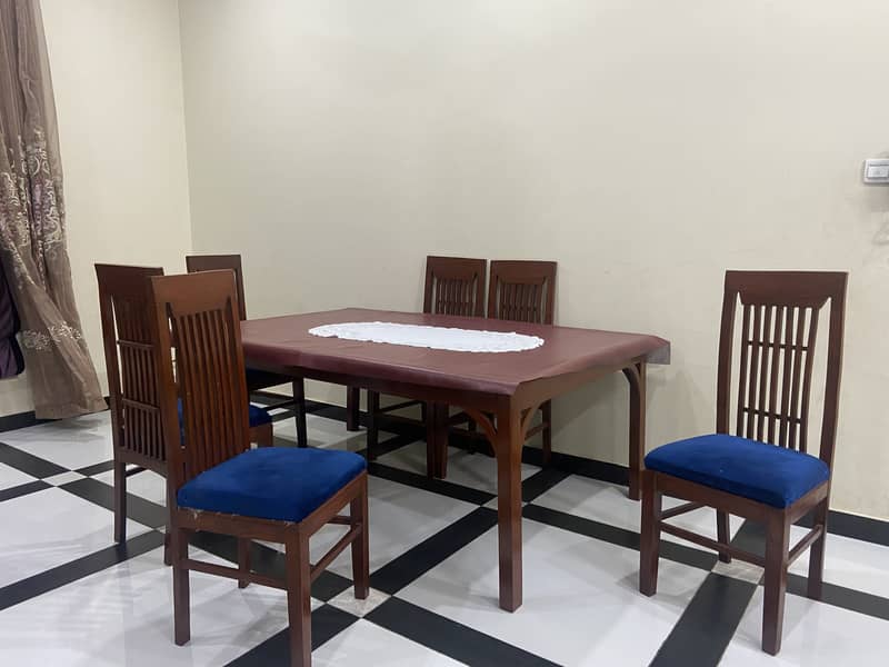 6 person used dining table 2
