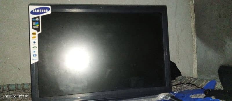 samsun lED FOR SALE 24 iNCH CONDITION 10/10 2