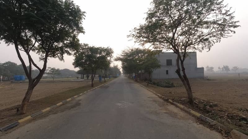 Exceptional Offer! 100 Feet Wide Road 1 Kanal Available For Sale In LDA Avenue Block J 5
