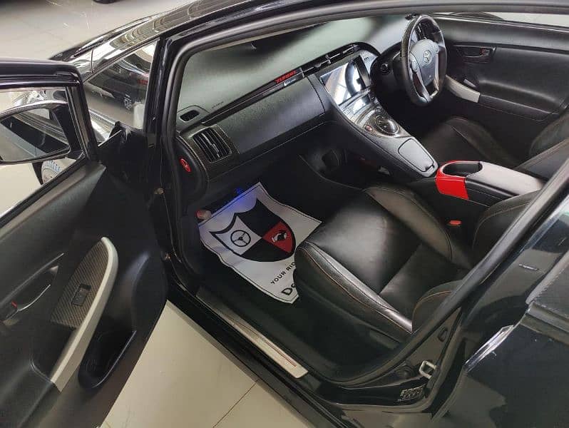 Toyota Prius 2014 8