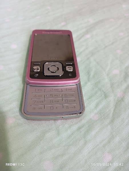 Sony Ericsson T303 3