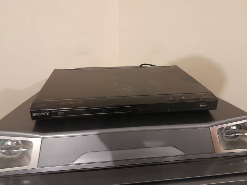 Original Sony tv, Sony DVD with table 0