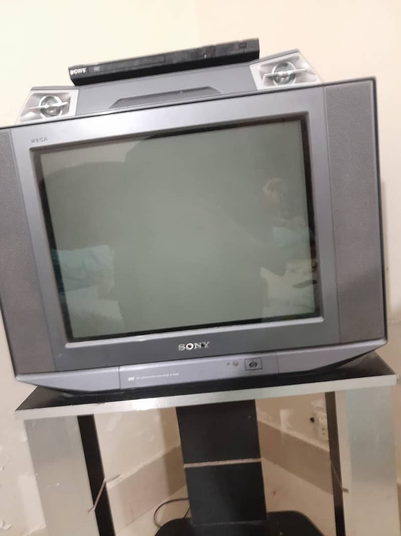 Original Sony tv, Sony DVD with table 3