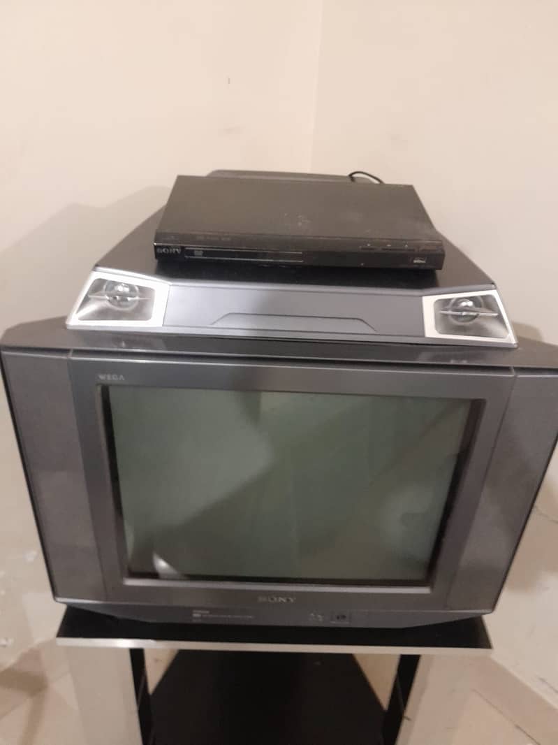 Original Sony tv, Sony DVD with table 5