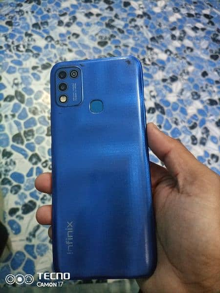 Infinix hot 11 play 4/64 good condition only mobile PTA approve 3