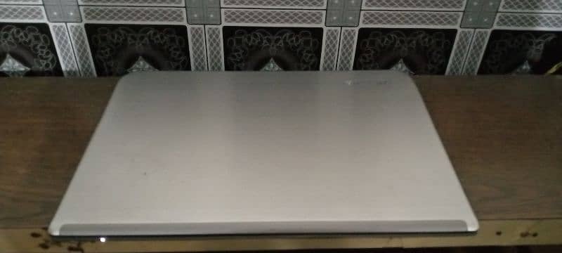 Toshiba laptop with touch screen urgent sale 1