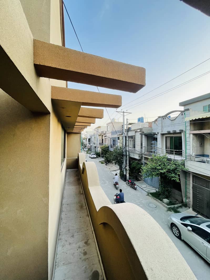 House for sale at investor rate in pakarab B block 18