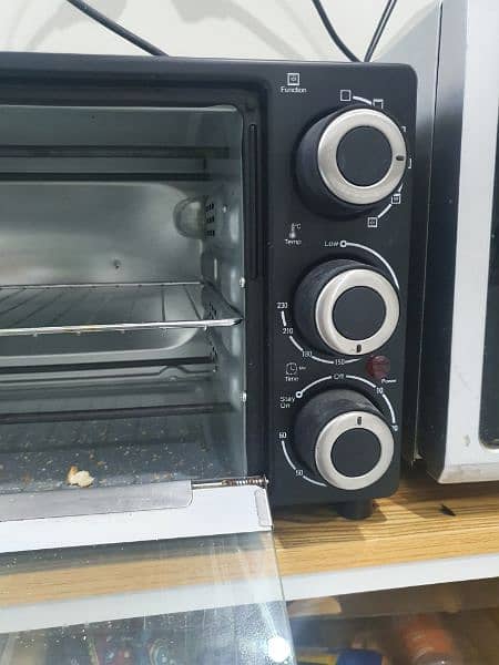 slightly used oven toaster 6