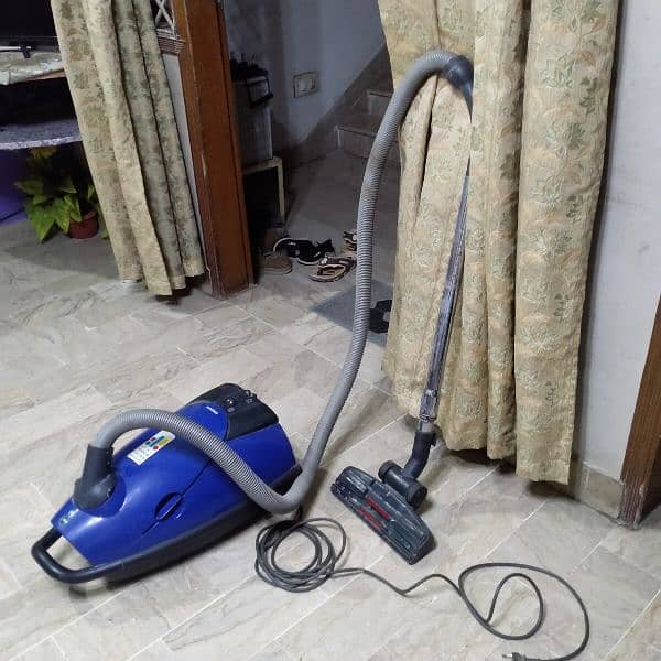 Vacuum Cleaner 1