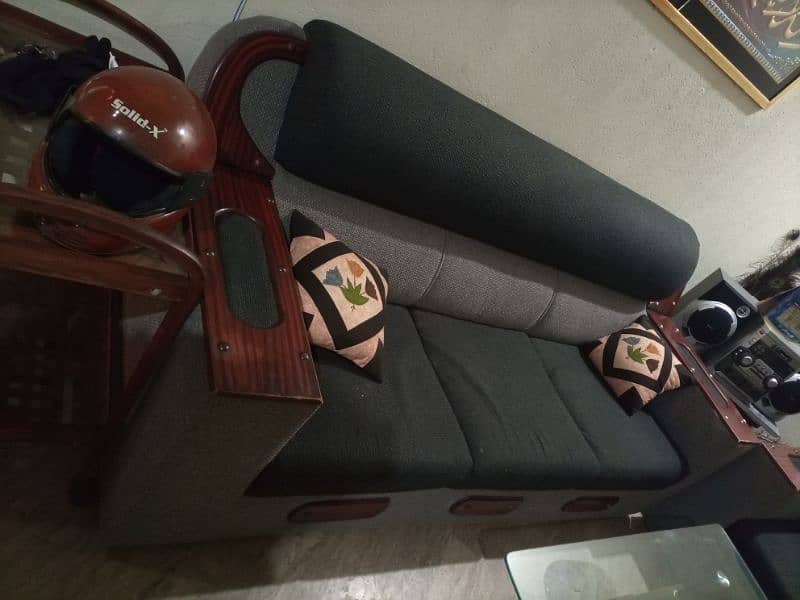 6 seater Sofa for sale 1