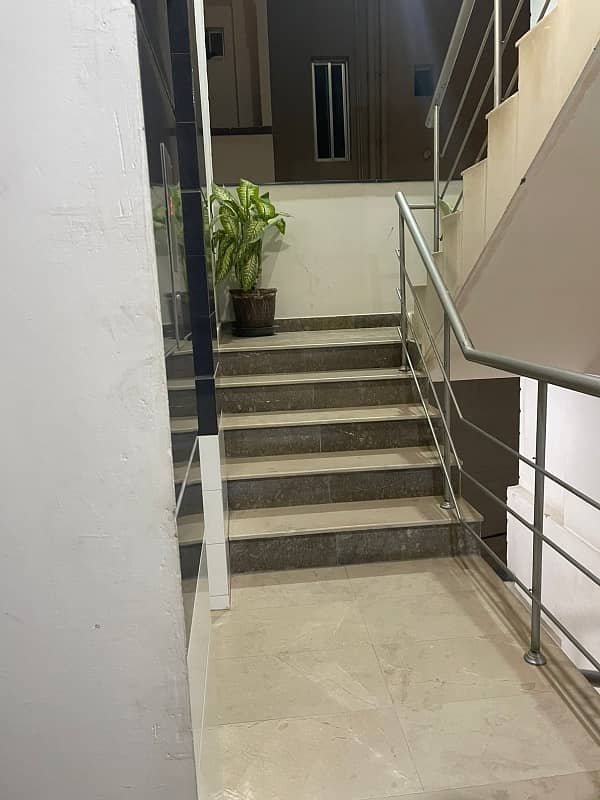 Prime Location In Zamzama Commercial Area Office Sized 430 Square Feet For sale 1