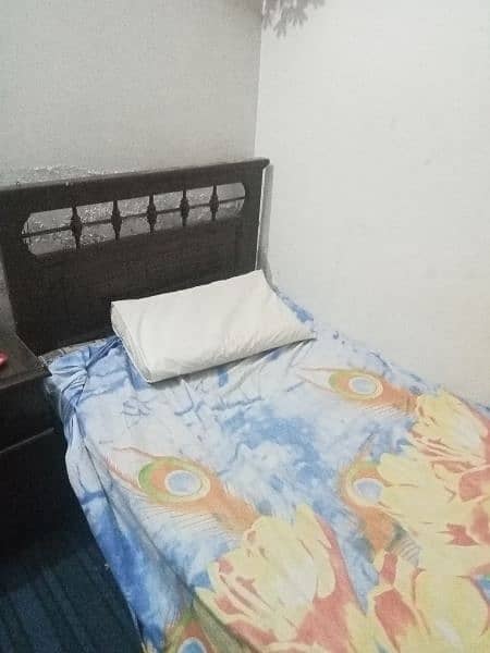 single bed for sale with reasonable price 0