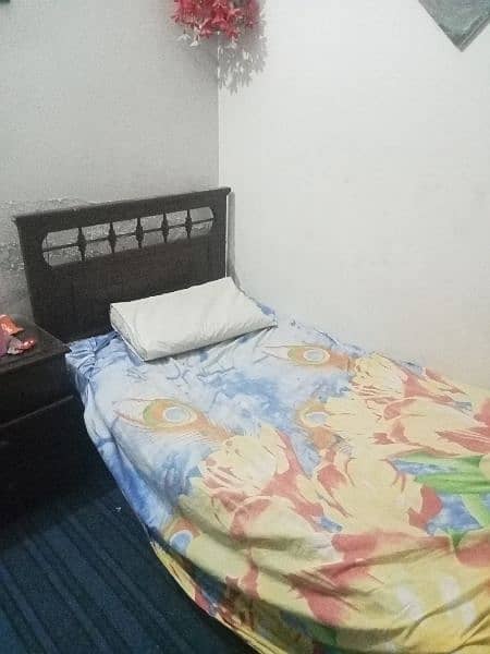 single bed for sale with reasonable price 3