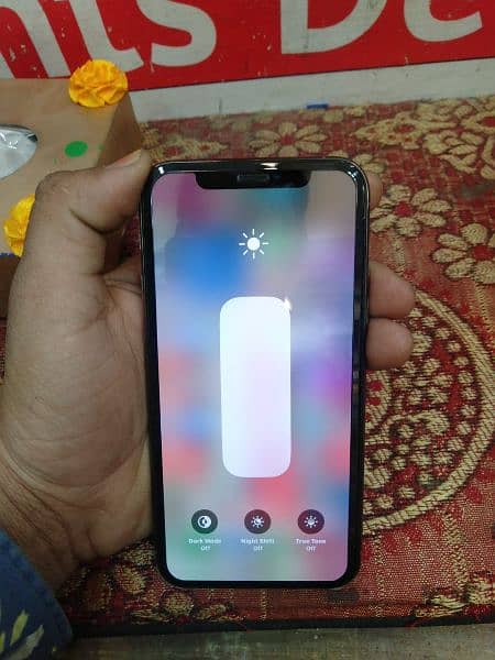 I phone 11 pro factory unlocked 4 months sim available 6