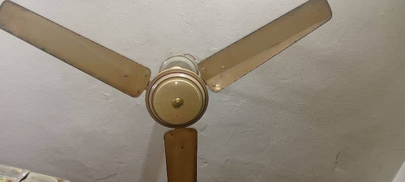ceiling fan good condition and work 1
