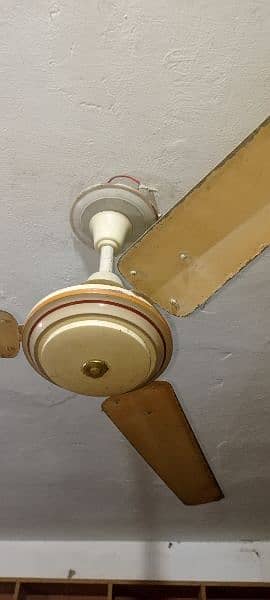 ceiling fan good condition and work 2