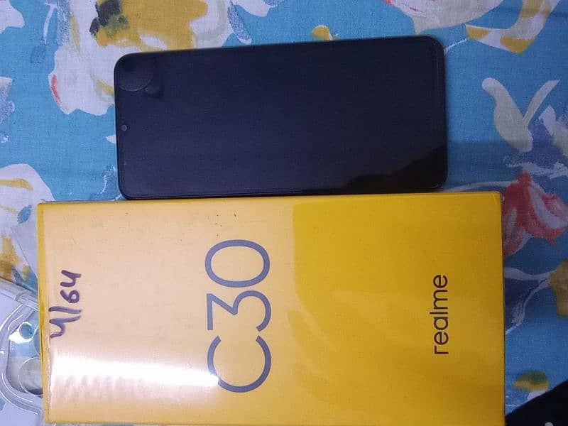 Realme C30 4/64 in perfect condition with warranty and box pta approy 3