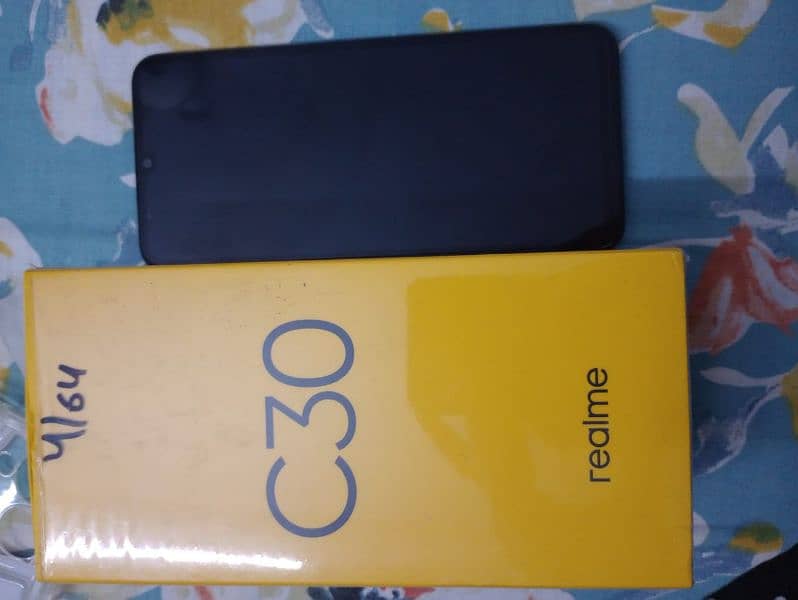 Realme C30 4/64 in perfect condition with warranty and box pta approy 4