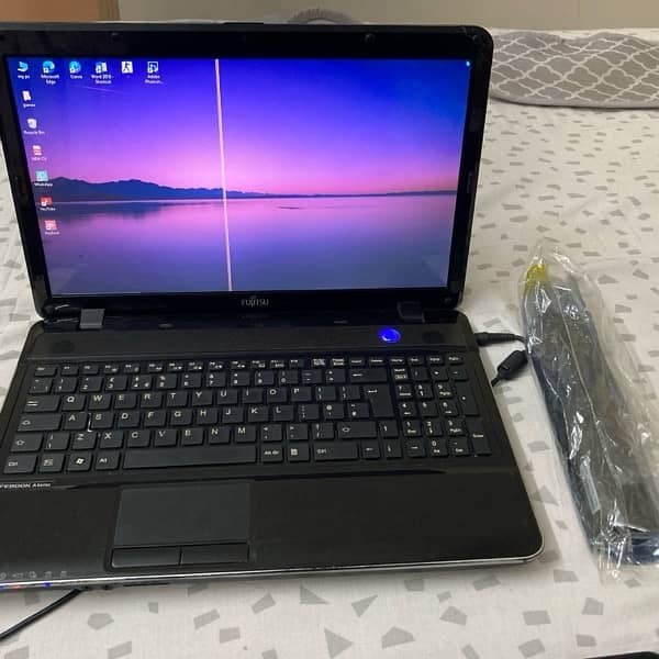 LAPTOP FOR SELL FUJITSU 1
