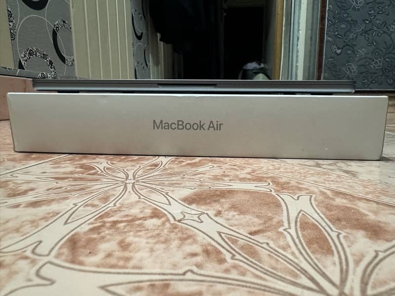 MacBook Air m2 4