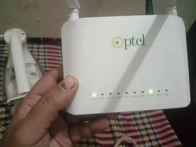 PTCL Modem New Model Only One Week Used For Sell Box Available 4