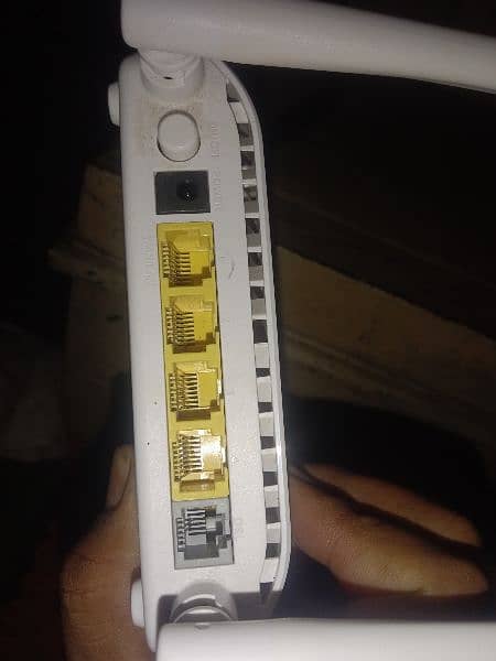 PTCL Modem New Model Only One Week Used For Sell Box Available 7