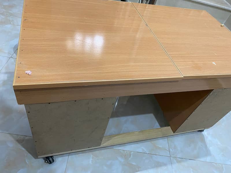 3 IN 1 TABLE FOR KIDS! EXCELLENT CONDITION 2