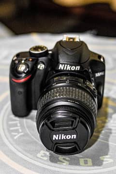 DSLR Nikon 3200D camera