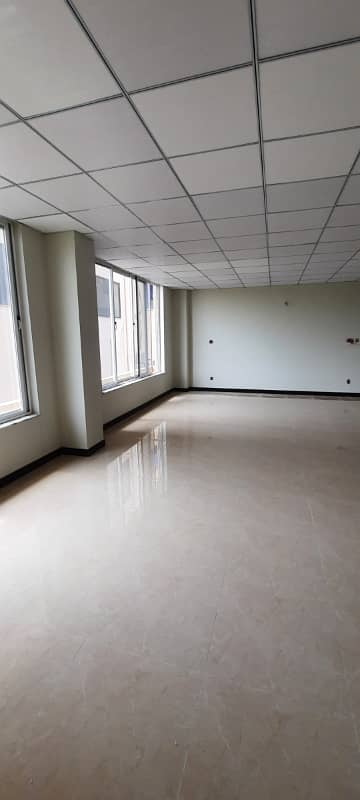 First Floor Hall Available On Rent 0