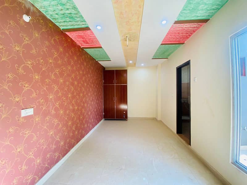 3.5 Marla Brand New Flat Sale in Samanabad Lahore 9