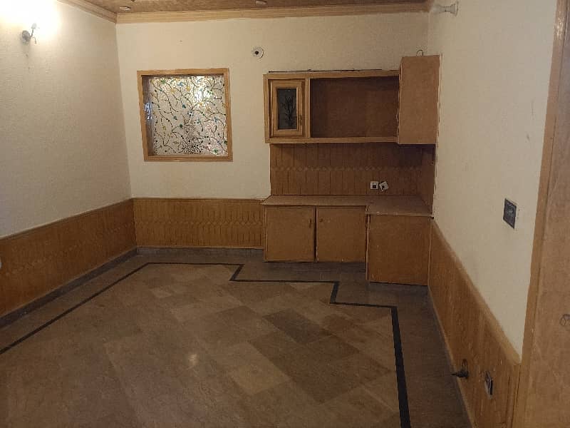 5 Marla VIP upper portion for rent in johar town phase 2 Block R2 and cup Yasir broast 1