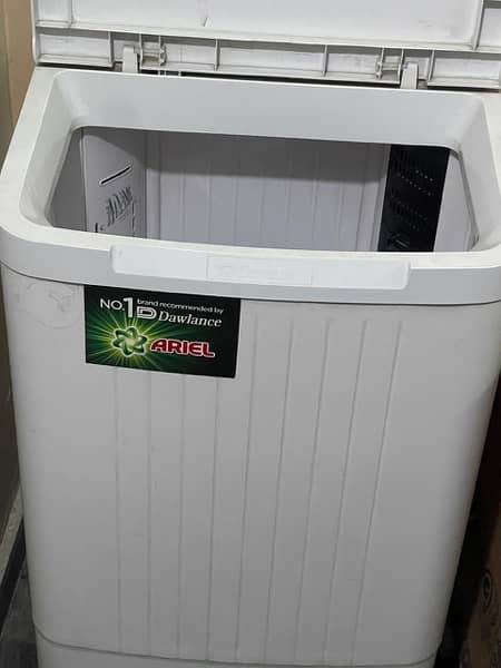 Dawlance Washing Machine (good condition) 1