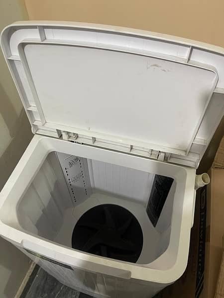 Dawlance Washing Machine (good condition) 2