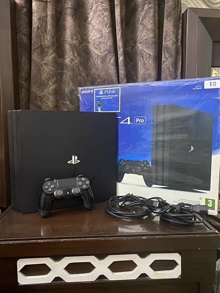PS4 PRO 1TB with 2 games 2