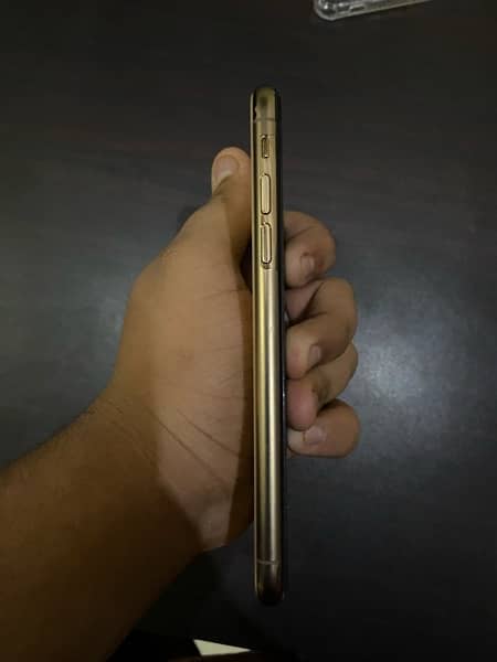 Iphone xs (gold) (non pta) 3