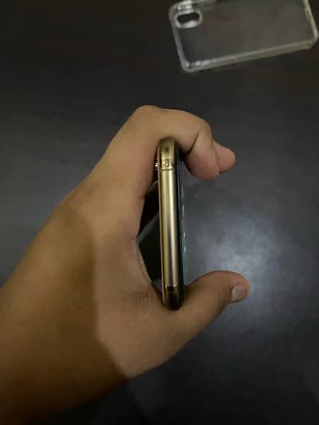 Iphone xs (gold) (non pta) 4