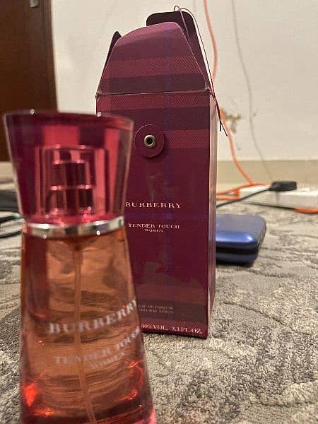 Burberry tender touch 2
