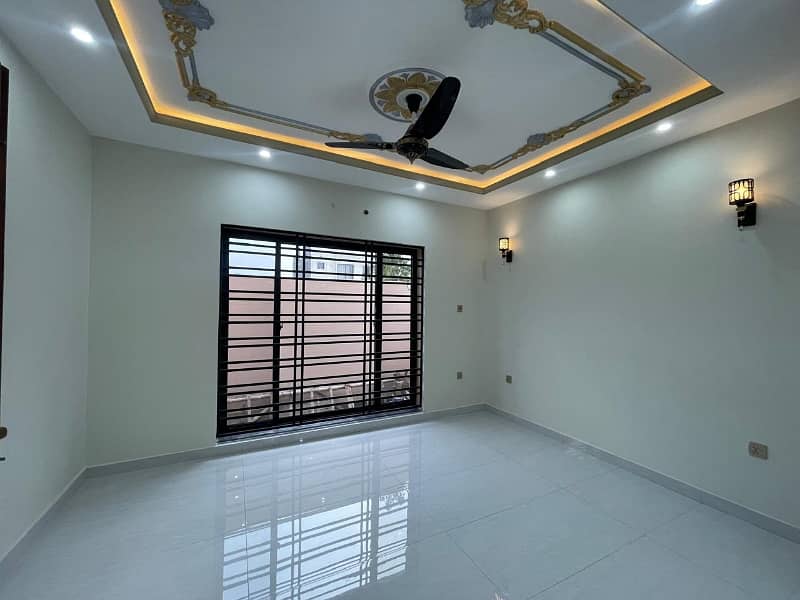 7 Marla Brand New Spanish House For Sale In Satellite Town Citi Housing Jhelum. 4