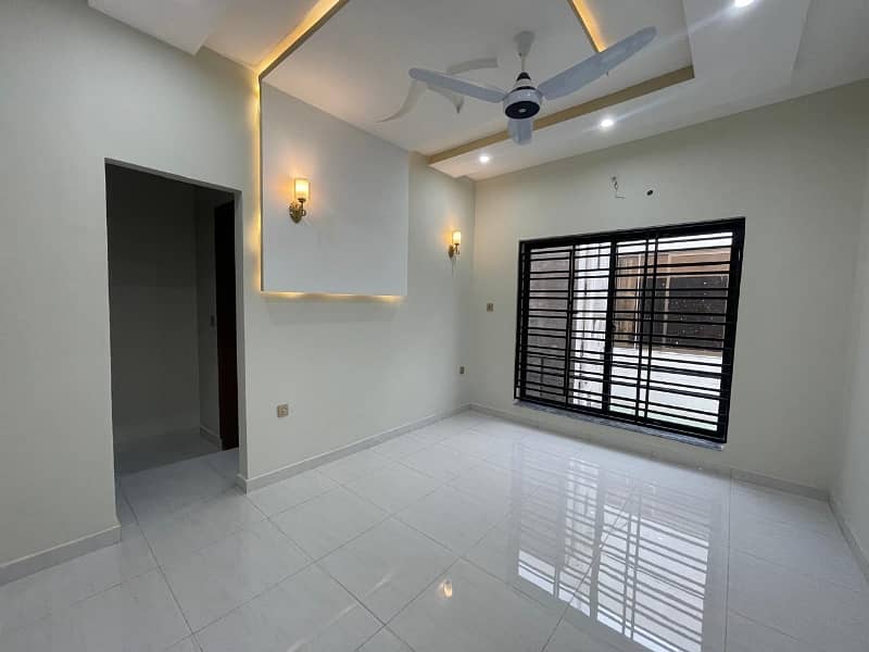 7 Marla Brand New Spanish House For Sale In Satellite Town Citi Housing Jhelum. 16