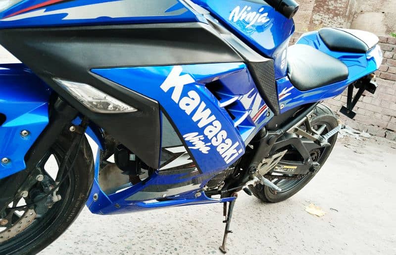 Kawasaki ninja 250cc 19 model lush condition O3O97O59755 watts app 9