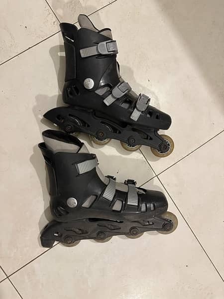 Roller skates / Skating Shoes 1