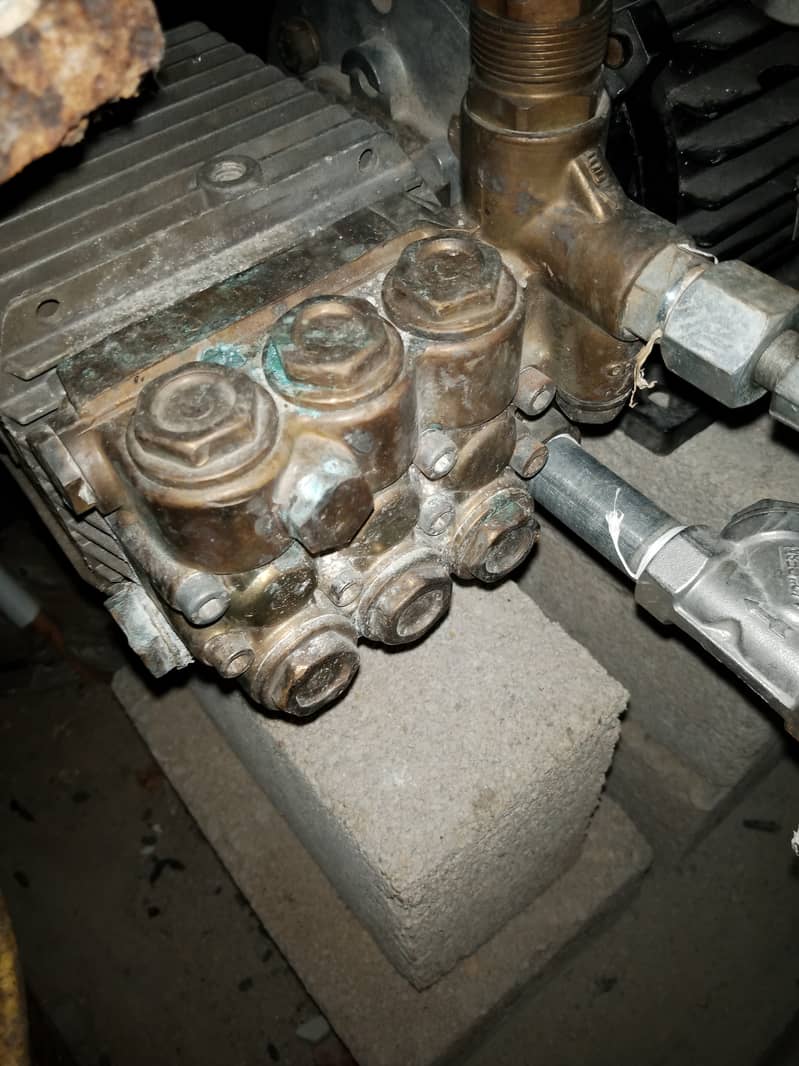 Service Staion Pressure Car Washer Karcehr Pump 3