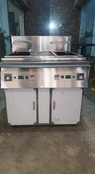 Dasi Commercial stove 5-burner/working table/Wash Sink/pizza oven 3