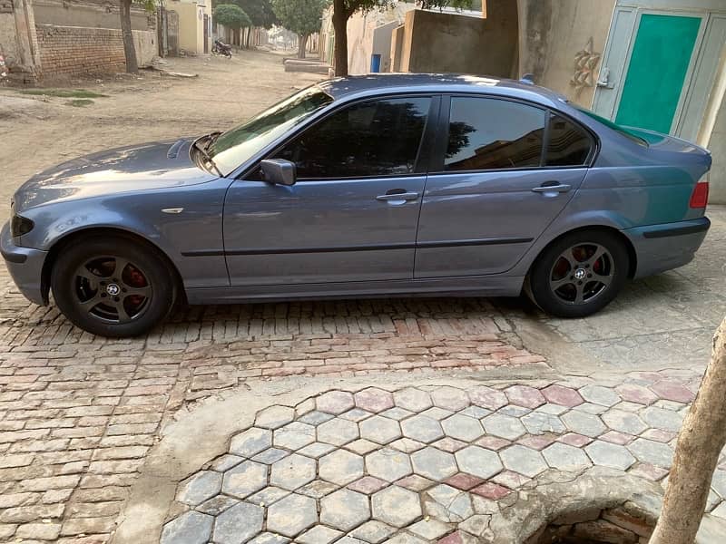 BMW 3 Series 2004 model register 2011  lahore num . neat and clean 1
