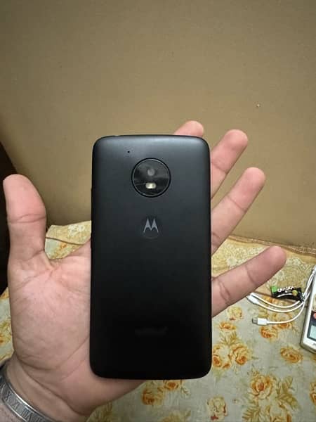 MOTOROLA E4 ALL OK FINGER PRINT WALA HAI NON PTA 7