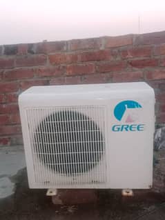 Gree 1 Ton heat and cool