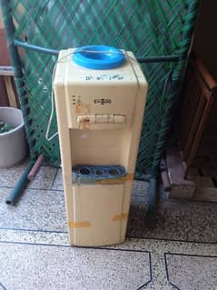 super asia water dispenser 7/10 condition