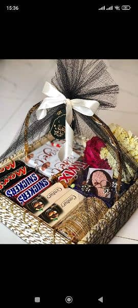 Customized Gift Baskets For Eid, Chocolate Box, Bouquet, Cakes 7