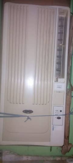 Window Air conditioner 110 voltage with stablizer and remote 0